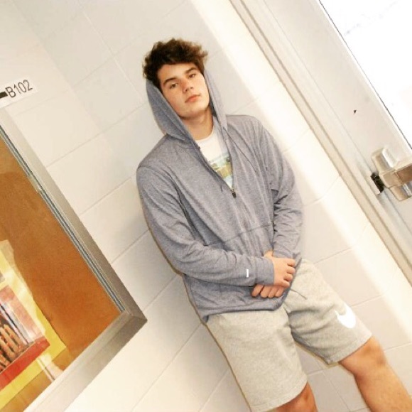 Meet your Posher, Corbin - Picture 1 of 1